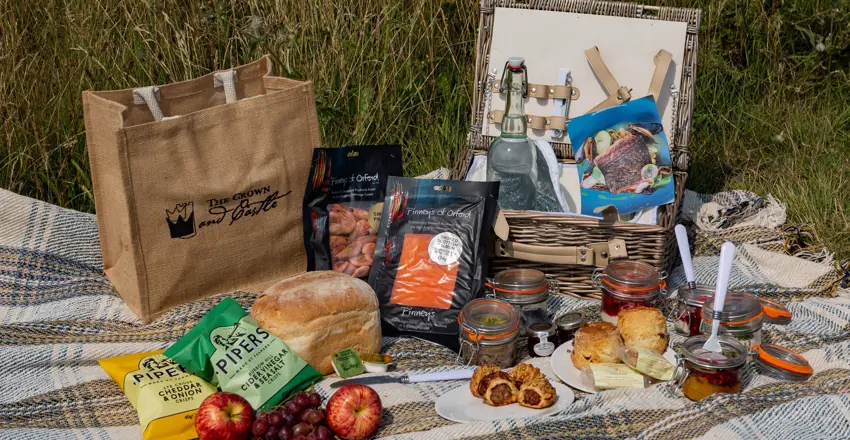 The Crown and Castle, Orford Suffolk, gift vouchers - picnic hamper
