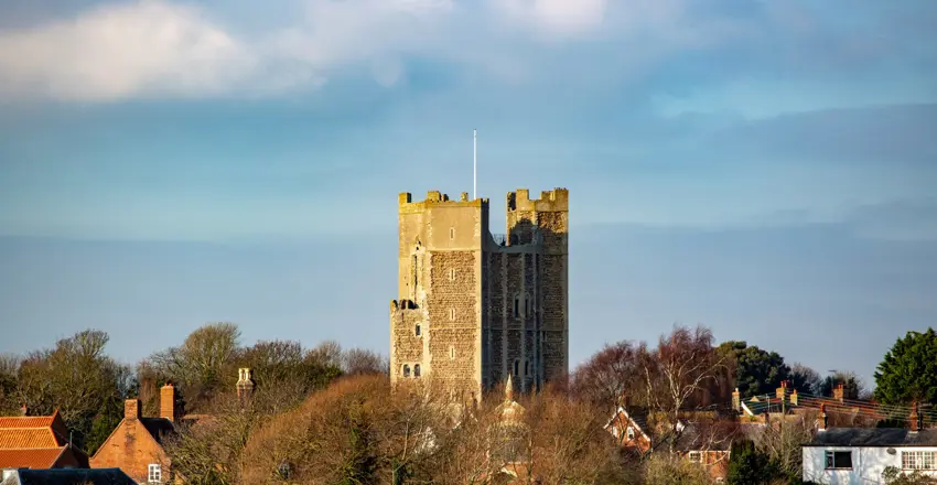 Orford Castle skyline